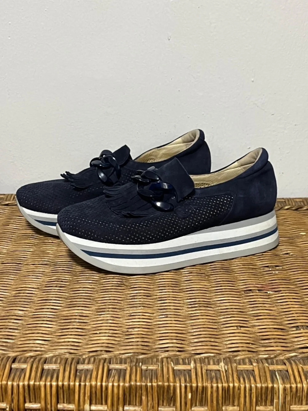 Softwaves Caddie Blue Suede Caddie Platform Sneakers.  Sz. 40.5 /U.S 9.5